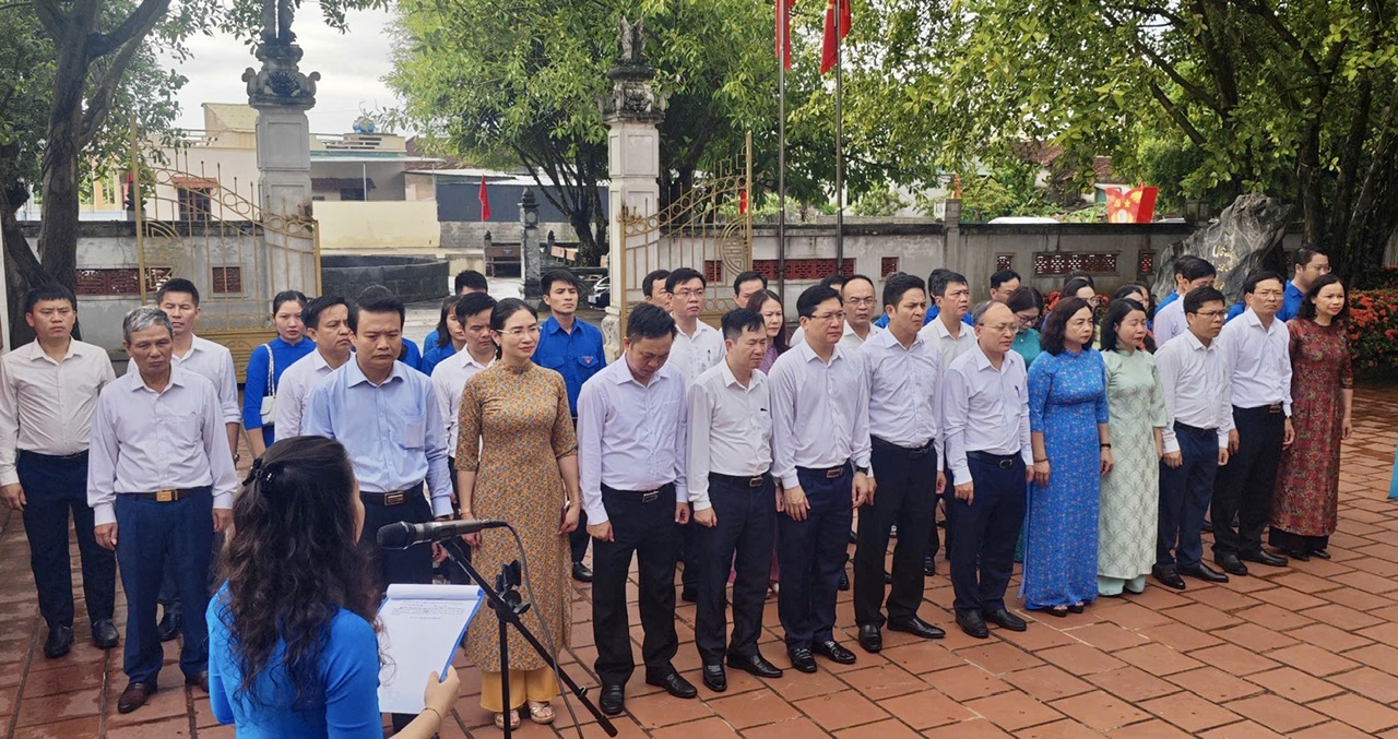 Anh-tin-bai